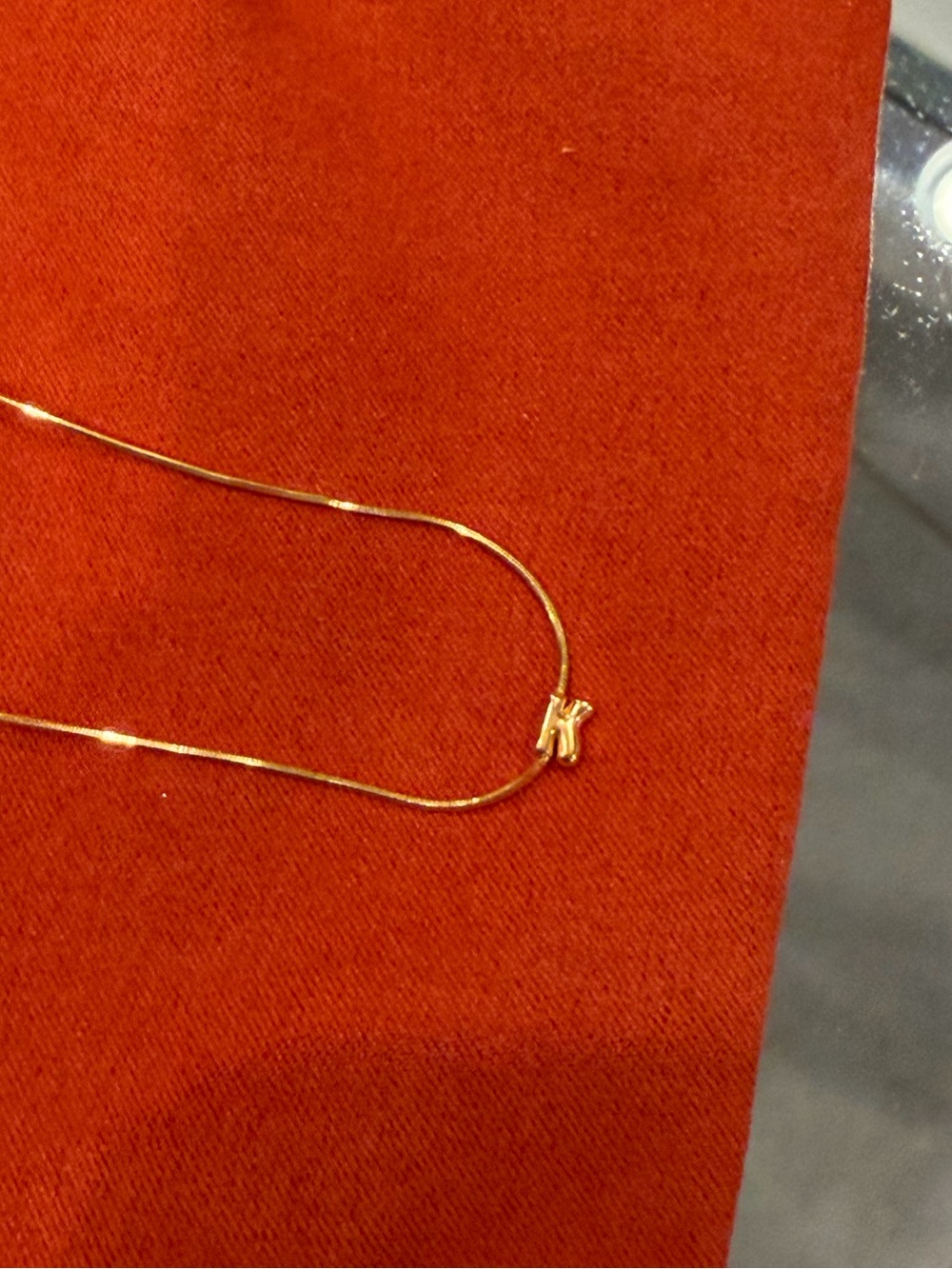Anthropologie sideways K petite gold necklace - Picture 3 of 5